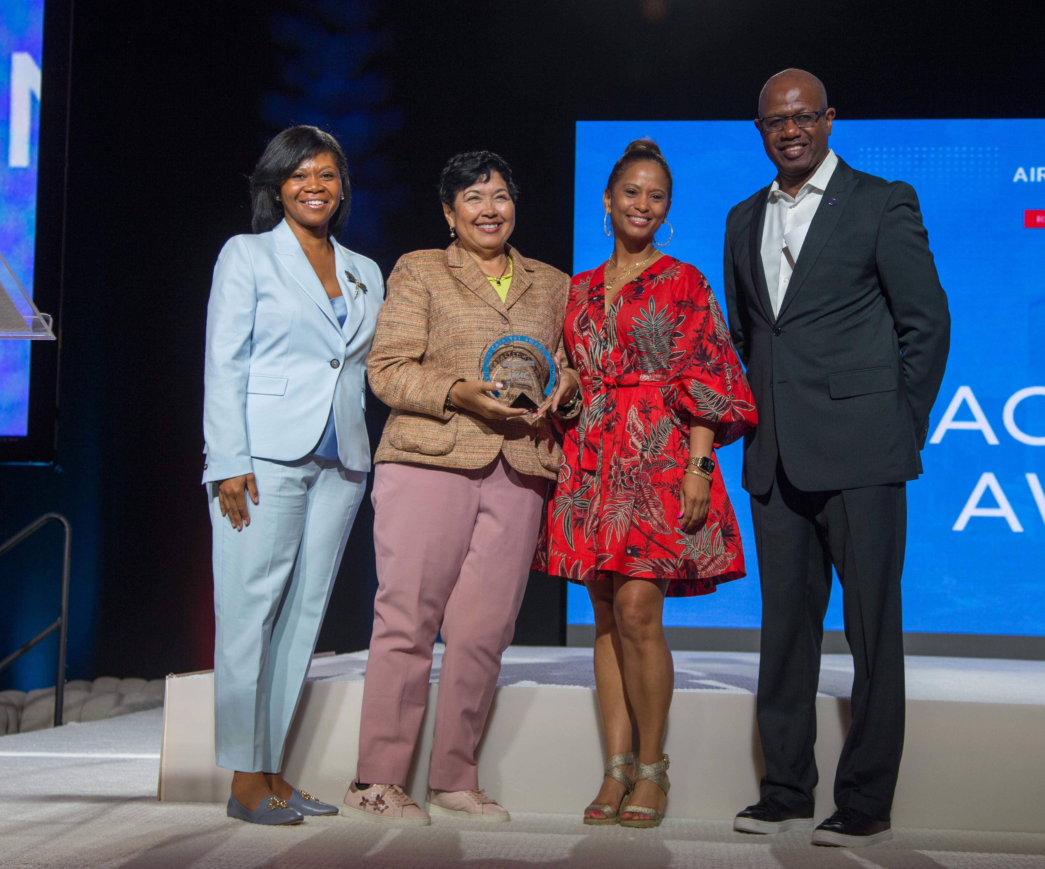 The Airport Minority Advisory Council (“AMAC”) Catalyst Award Committee The Airport Minority Advisory Council (“AMAC”) Catalyst Award Committee